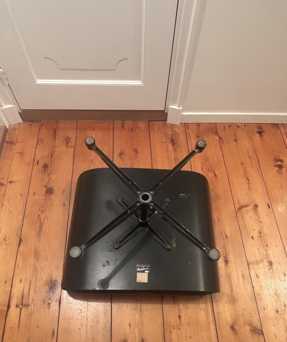 Image 1 of Eames Vitra Ottoman b/b 1971 1e eigenaar