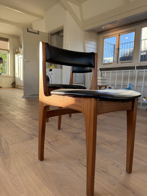 Set of 4 dining chairs in the style of Erik Buck - Danish design