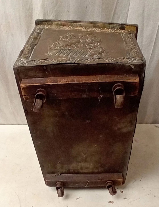 Image 1 of Baúl de latón antiguo
