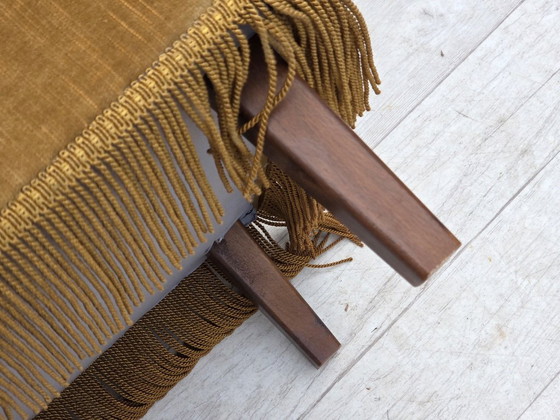 Image 1 of Deense fauteuil met hoge rugleuning uit de jaren 70, bekleed met honinggeel meubelvelours.