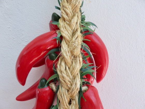 Corde de Piments d'Espelette en Céramique, Pays Basque, France, 1960 – Objets déco, Ceramic (photo 12 of 13)