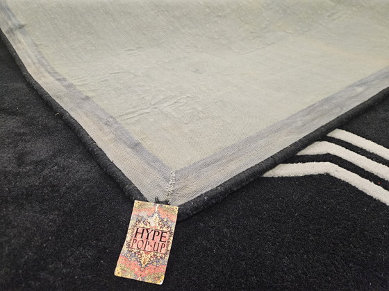 Image 1 of Tapis moderne en laine noire, noué à la main, motif abstrait géométrique, 246 x 340 cm