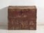 Baule cinese antico dipinto in legno di pino – Cina, circa 1920 – Armadi contenitori, Industrieel (photo 33 of 40)