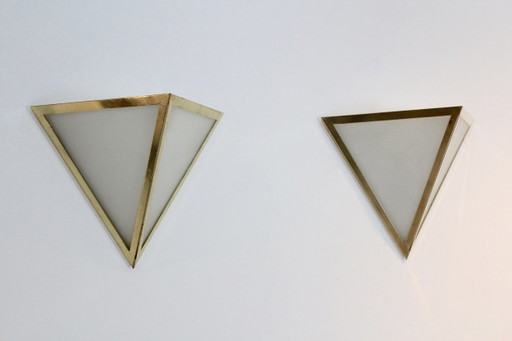 Set Messing & Opaalglas Driehoek Wandlampen van Glashütte Limburg