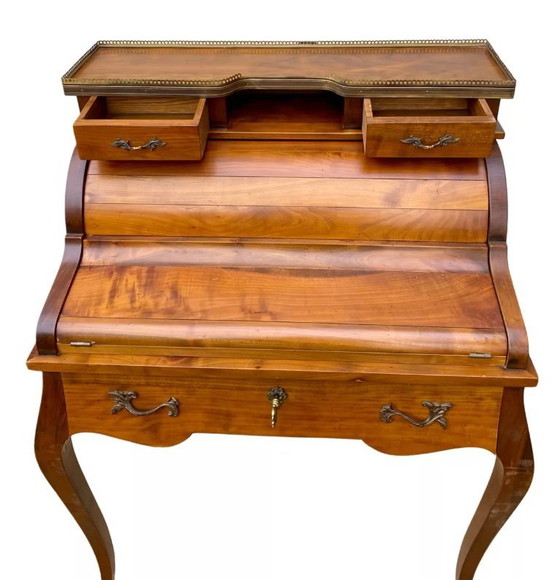 Image 1 of Scrivania a cilindro in stile Luigi XV, 6 cassetti