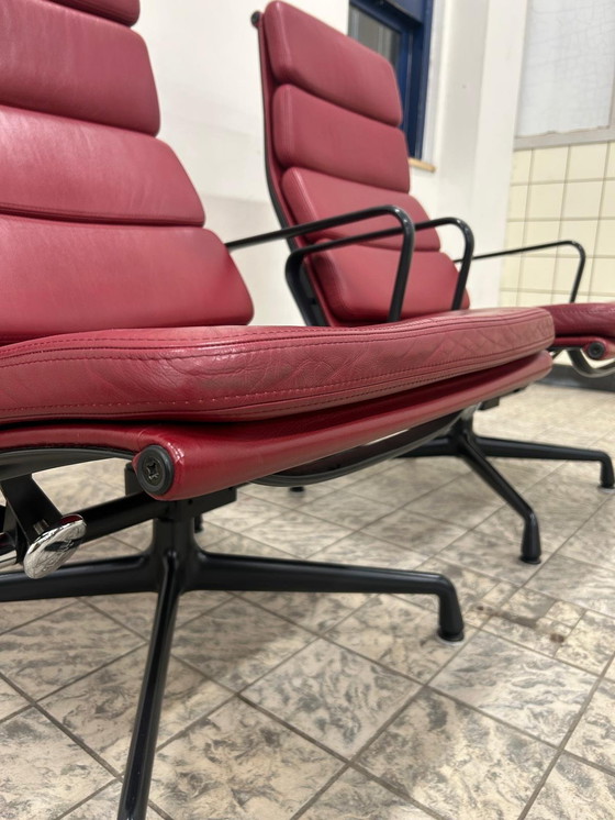 Image 1 of Vitra | Eames | Ea222 | Rood