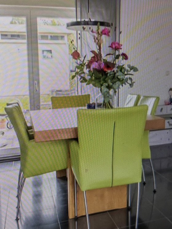 Image 1 of Oak dining table with 6 leather chairs