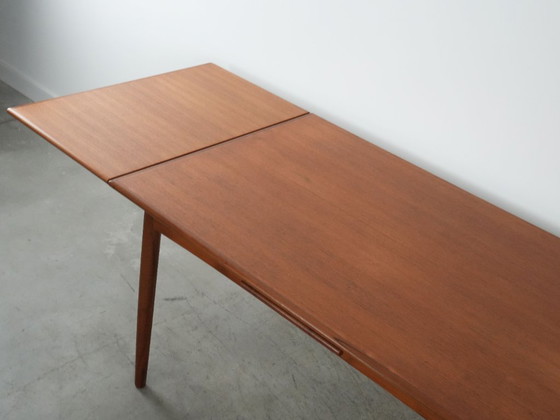 Image 1 of Table en teck, design danois, années 1970, production : Danemark
