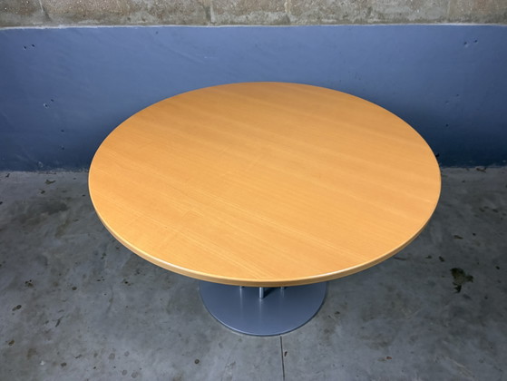 Image 1 of Thonet s1047 round dining table