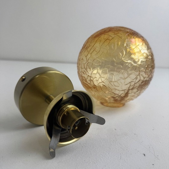 PAIR OF VINTAGE AMBER GLASS WALL LIGHTS – Metal (photo 5 of 8)