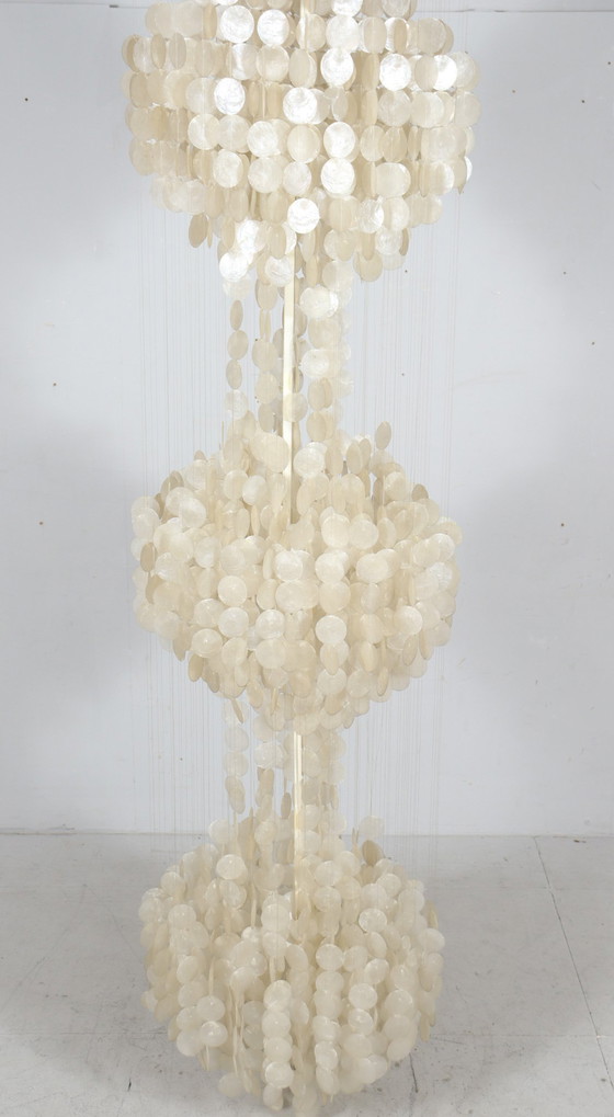 Image 1 of Shell lamp/pearl ceiling lamp of the 80s in the style of Verner Panton