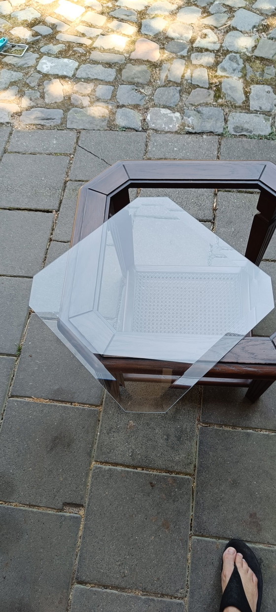 Image 1 of Vintage eikenhouten salontafel met facet geslepen blad