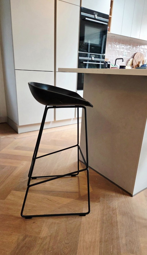 Taburete de bar Hay about a stool AAS38 negro 75 cm