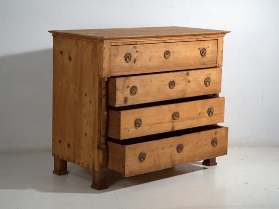 Antique solid pine chest of drawers – Rustic European dresser – circa 1900 – Metal (photo 24 of 40)