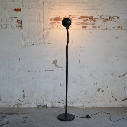 1x spiralförmige Stehleuchte