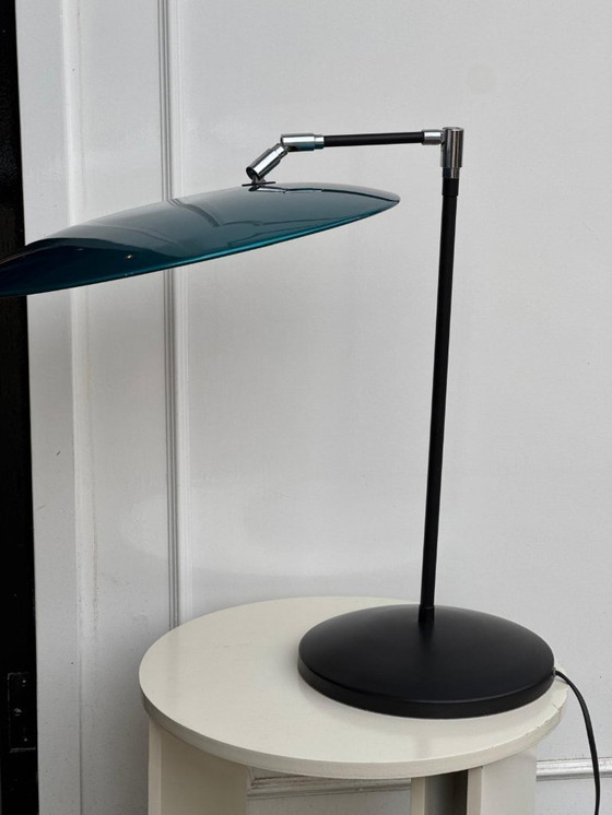 Image 1 of Prachtige vintage Queens Gallery tafellamp blauw 