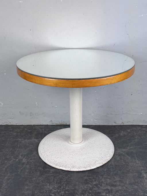 Table d'appoint vintage des années 1960 – bijzettafels, Cast Iron, Glass (photo 2 of 7)
