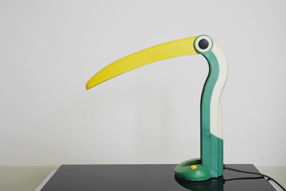 Image 1 of Lampada da scrivania HT Huang Toucan, luce da tavolo postmoderna in plastica, illuminazione colorata anni '80.