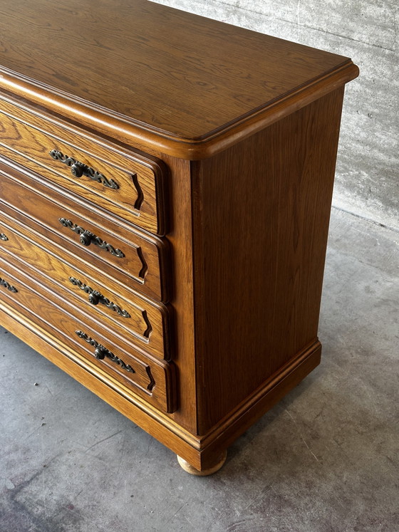 Vintage eikenhouten commode met 4 lades - honingkleurige patina – Fabrication Artisanale mi-XX e siècle (photo 10 of 15)