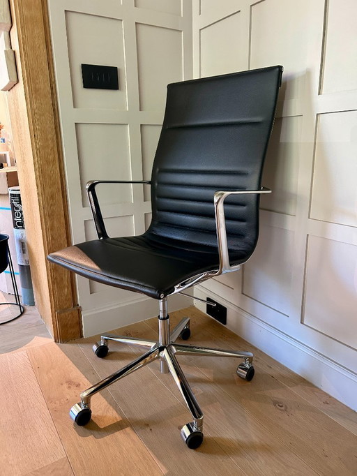 Una Chair Management 719 Leder - 9 Verfügungen