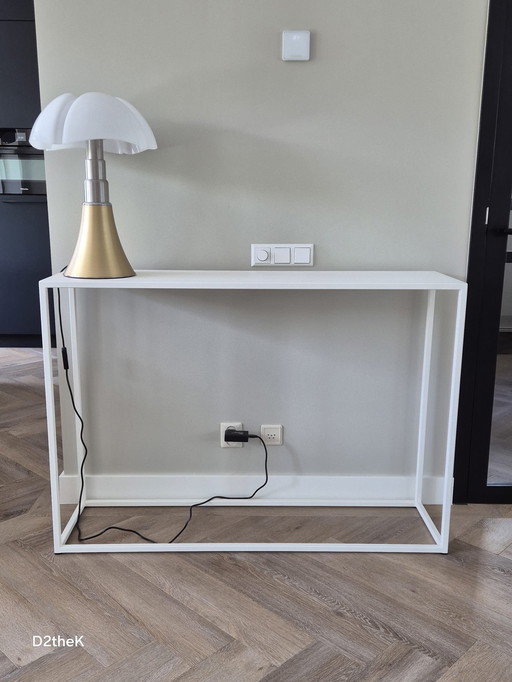 White side table (RAL 9010) Table du Sud, type Rabiolo