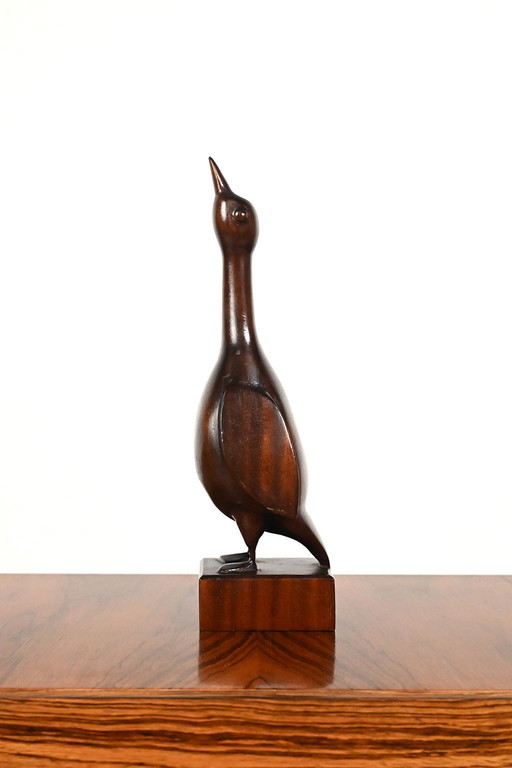 Houten sculptuur van vogel
