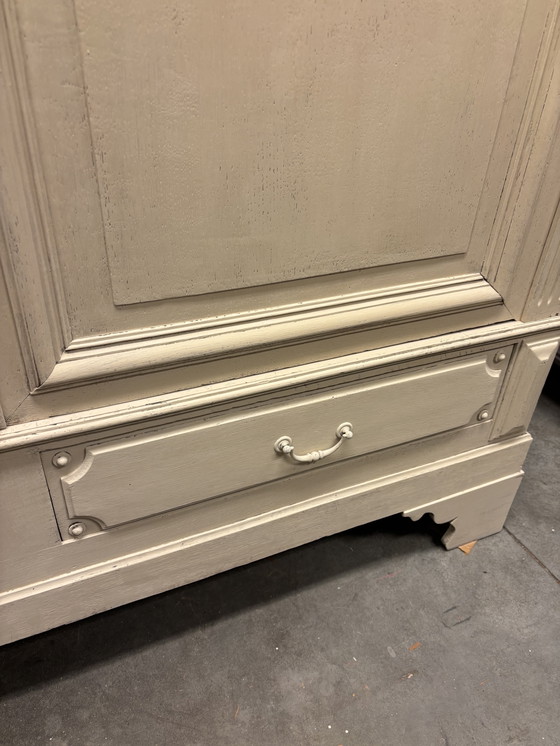 Image 1 of Brocante kledingkast