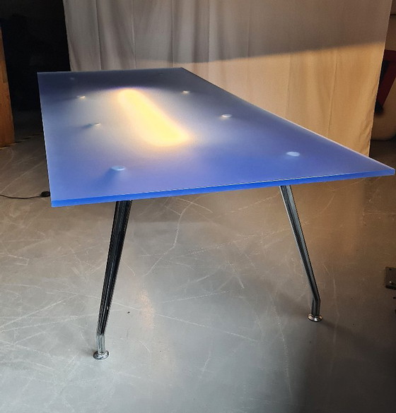 Image 1 of Ahrend 1200 Design vergadertafel - 300x120cm - Acrylaat en verlichting 2 stuks