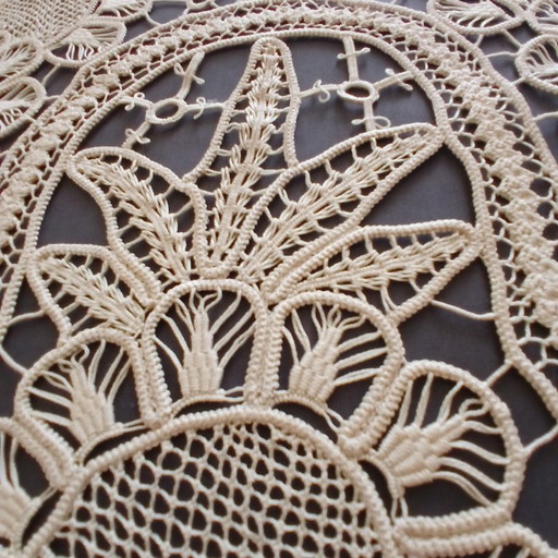 Camino de mesa/camino de macramé de encaje rumano vintage hecho a mano