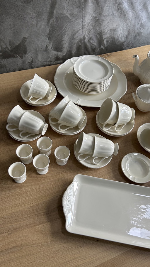 Wedgewood Queens plain dinnerware