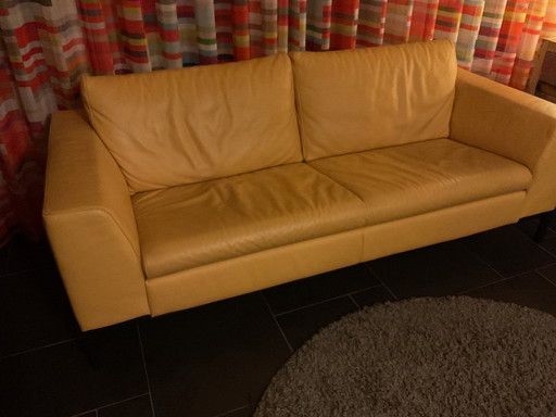 Divano Montel giallo