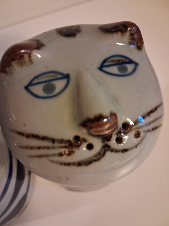 Vintage keramische zout- en peperstrooiers in de vorm van een kat van het Japanse merk Takahashi. (photo 6 of 8)