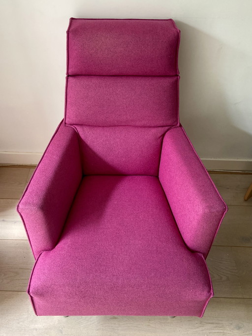 Design on Stock armchair