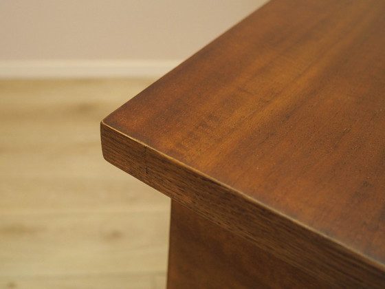 Image 1 of Scrivania in noce, design italiano, anni '70, realizzata in Italia.
