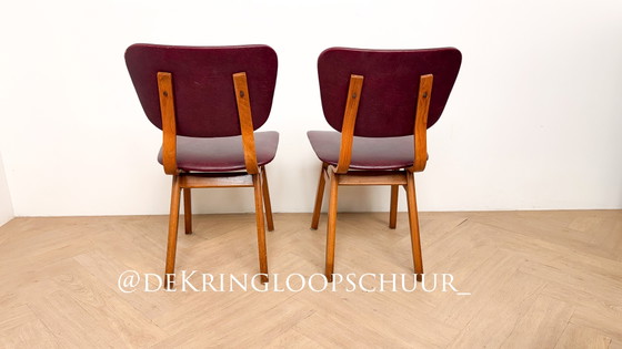 2x Vintage Rode Mid Century Eetkamerstoelen – Wood, Leather (photo 4 of 6)