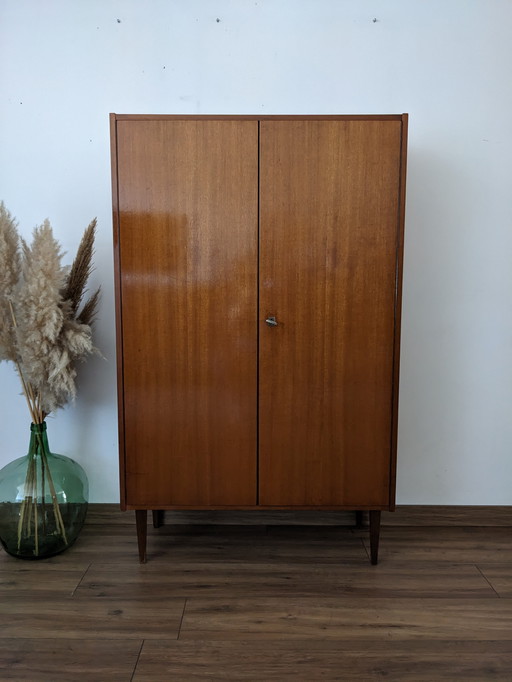 Vintage-Schrank skandinavisches Design