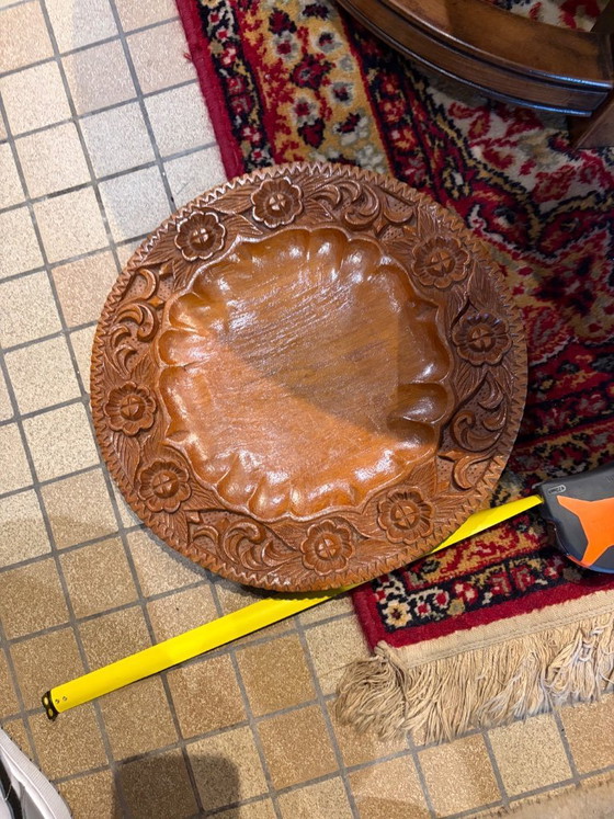 Image 1 of Vintage hand-carved wooden side table / plant table – Foldable