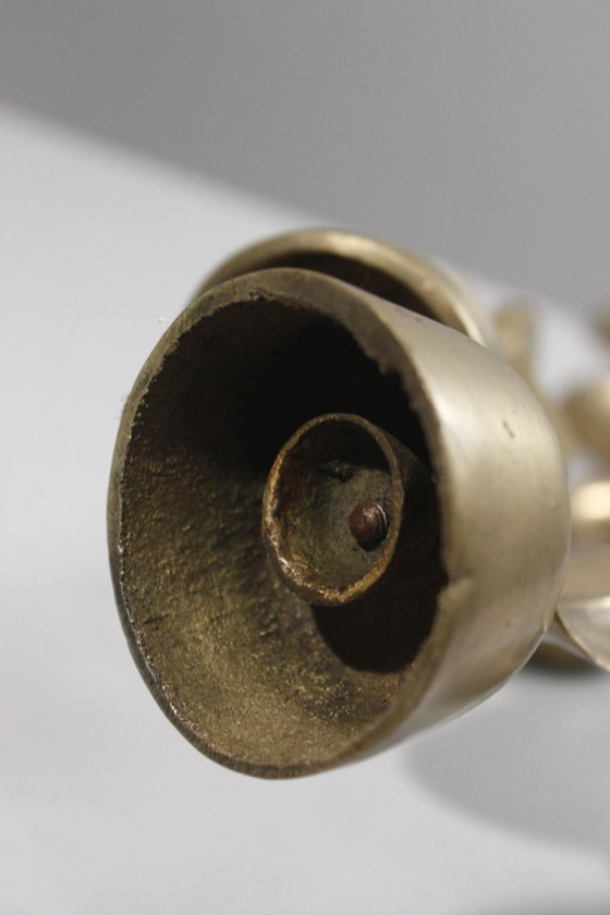 Image 1 of Coppia di grandi applique/candelabri in ottone a forma di cobra, XX secolo.