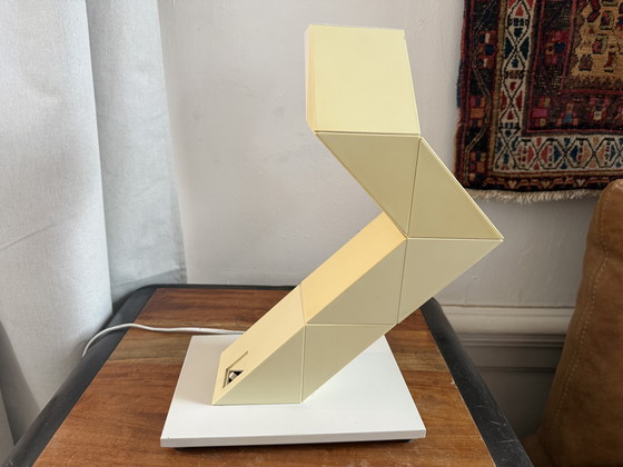 Image 1 of Lampe de table postmoderne en zigzag – Lampe design belge, années 1980