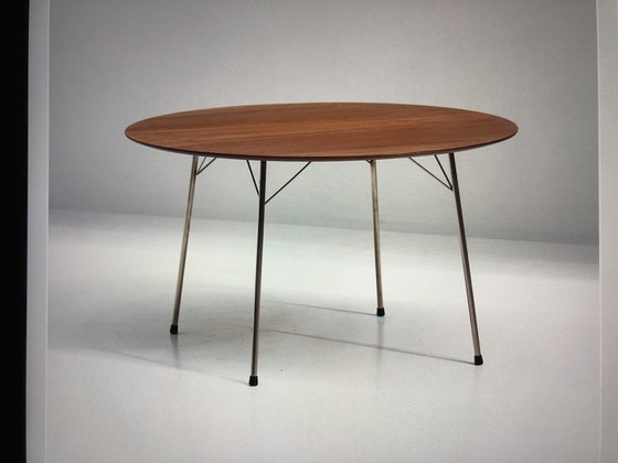 Image 1 of Fritz Hansen - Model 3600 round dining table - white - 1978 - Arne Jacobsen = MUST GO QUICKLY !