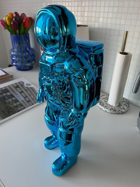 Grande scultura di astronauta Popart Pop Art Statua di lusso con soldi Unica Blu Nuova decorazione – Sculture (photo 5 of 5)