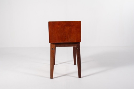 Image 1 of Table de chevet en teck de style Mid-Century avec tiroir et étagère ouverte, design danois, années 1960