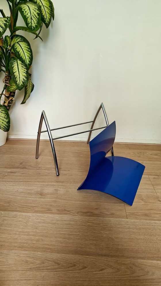 Postmodern Vintage Lectuurbak Chroom / Blauw – Tijdschriftenrek, Iron, Chrome (photo 6 of 8)