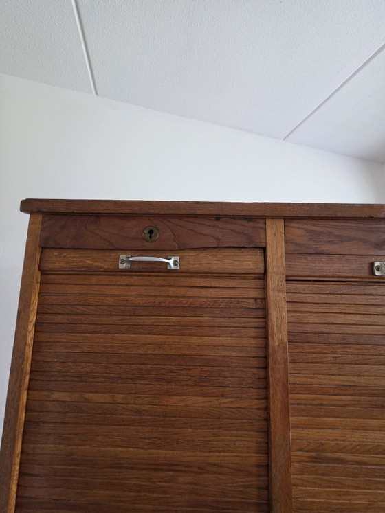 Antiker Eichenholz Doppel-Rollladenschrank / Notar-Archivschrank (Ca. 1930er/50er Jahre) (photo 6 of 8)