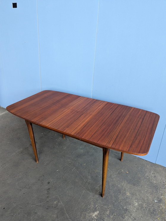 Image 1 of Ausziehbarer Teakholztisch aus der Mitte des 20. Jahrhunderts (1960er Jahre)