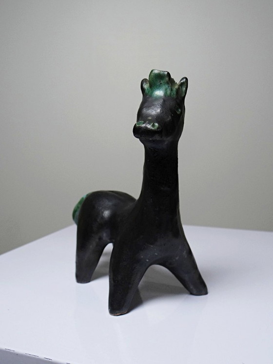 Image 1 of Vintage gestileerd paard van zwart en groen geglazuurde klei, handgemaakt.