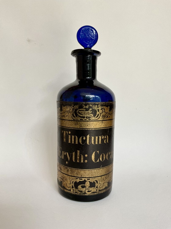 Frasco de boticario antiguo de color azul cobalto “Tinctura Erythr: Coca” – Objetos decorativos, Glass, Paper (photo 2 of 9)