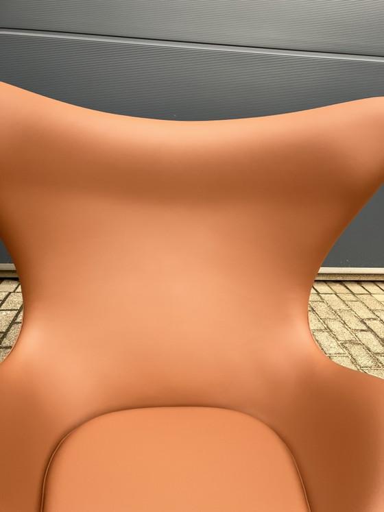 Image 1 of 2 sillas Egg de Fritz Hansen en piel color coñac, ¡en perfecto estado!