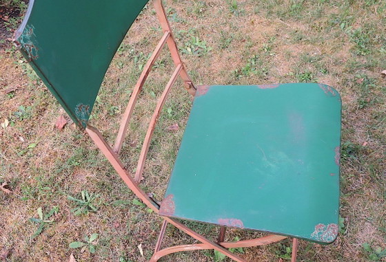 Image 1 of Table de jardin et 2 chaises en fer peint vieilli, style années 1960