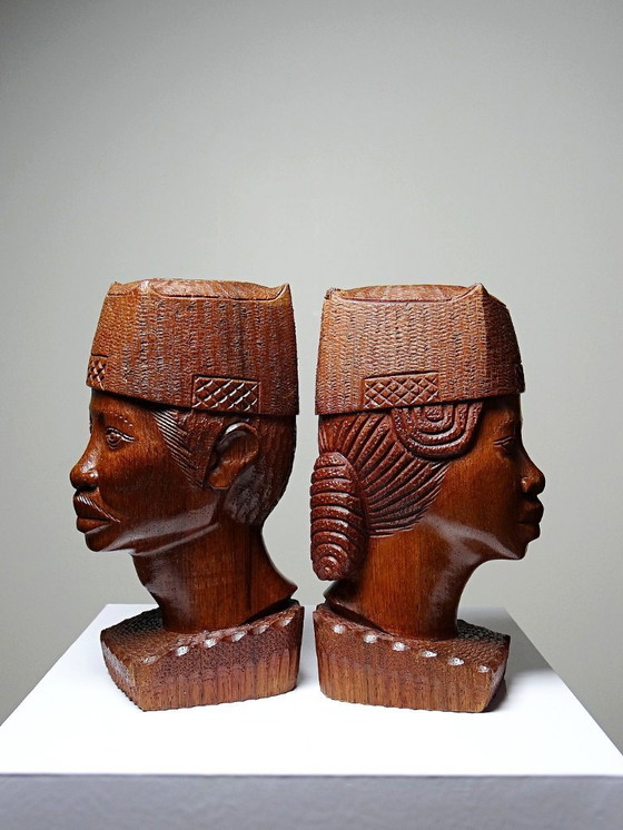 Image 1 of Couple de bustes Malgaches bois exotique sculpté artisanat années 60-70